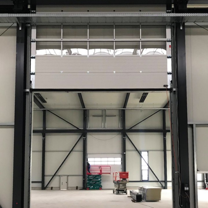 Große Tore, feine Technik