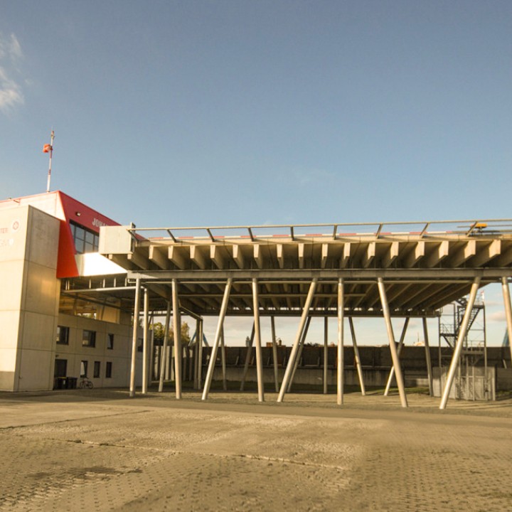 Schiebefalttor für Hubschraubersonderflugplatz